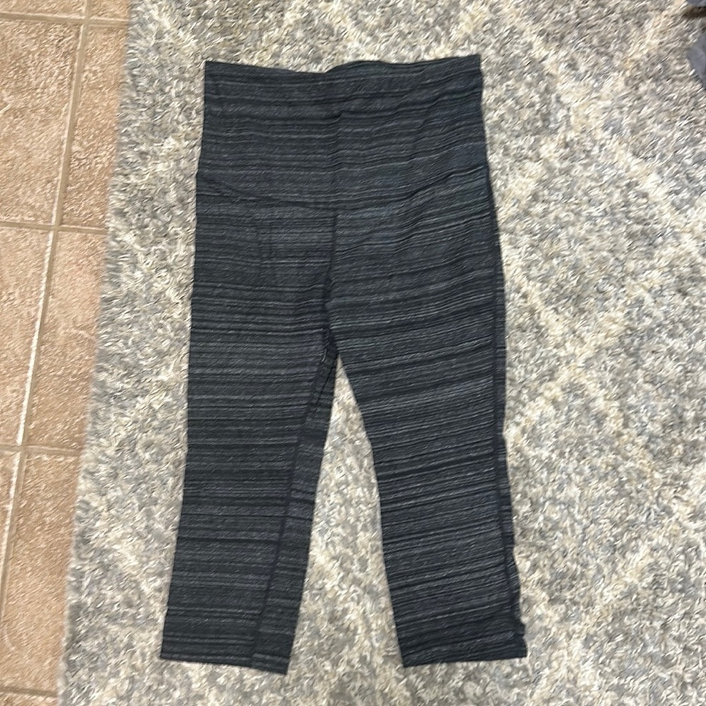 Gap Fit Maternity Capri Leggings